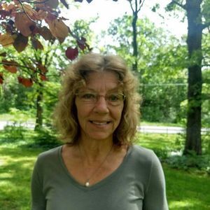 Meet your Posher, Cynthia